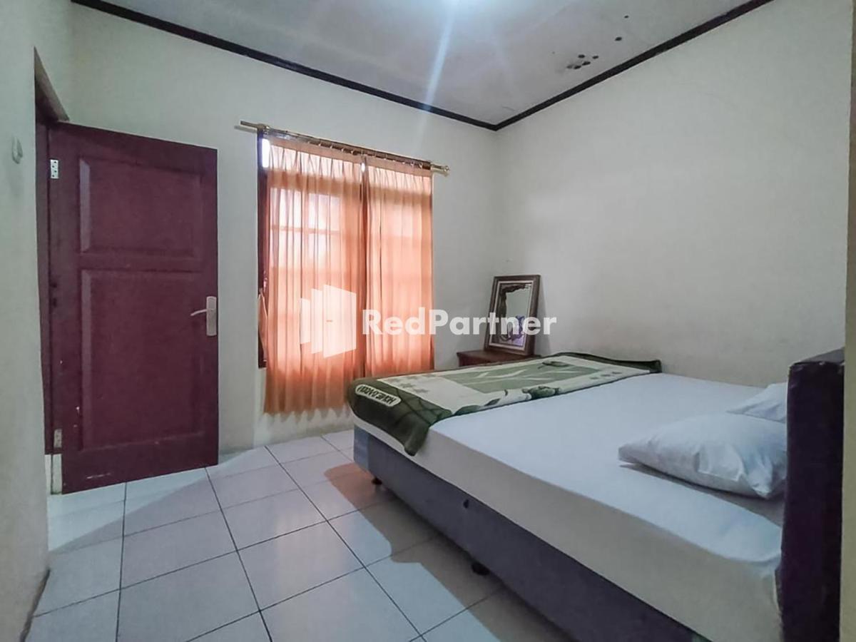 Pertiwi Village Redpartner Paragajen Bagian luar foto